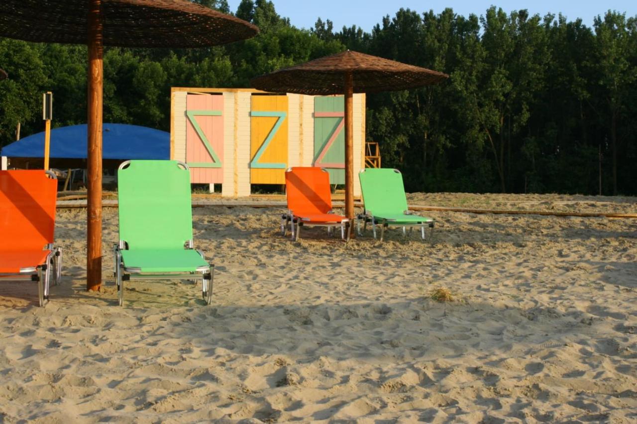Samskara-Beach Hotel Кълъраш Екстериор снимка